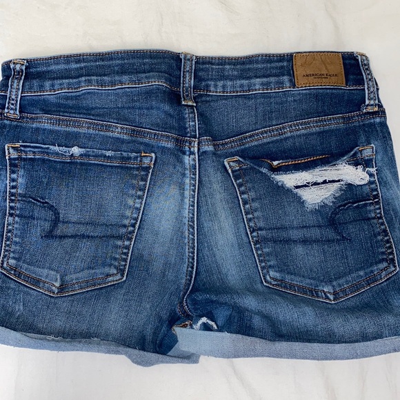 Shorts - Picture 2 of 3